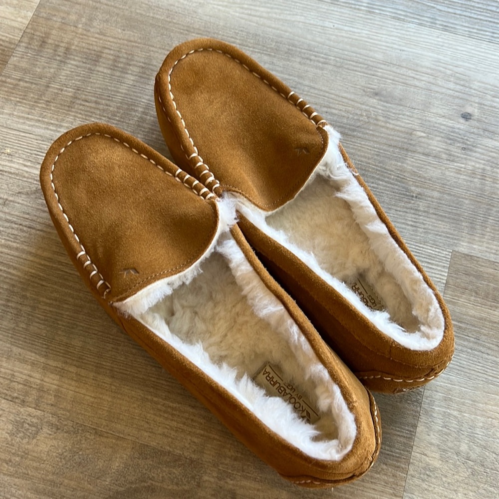 Kookaburra slipper New not in box - size 9